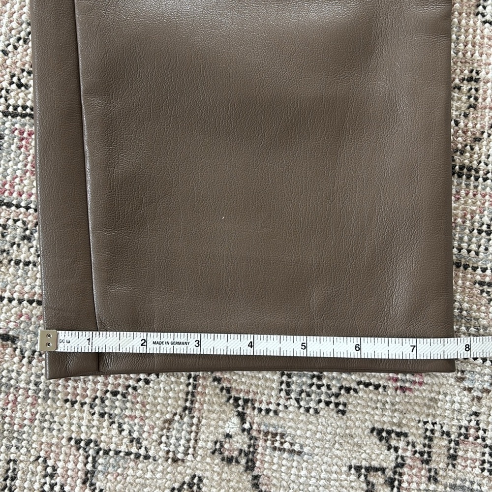 Aritzia Wilfred vegan leather pant Melina cropped 6 brown taupe - Picture 8 of 8